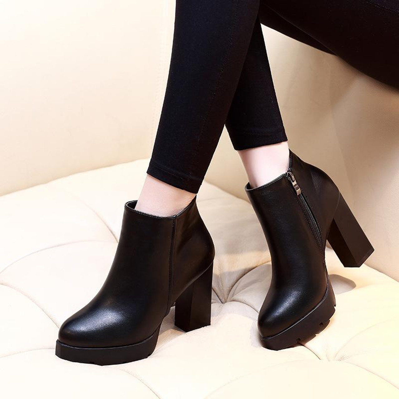 Womens Shoes Boots Heel and high heel boots DSquared² Leather Ankle Boots in Black 