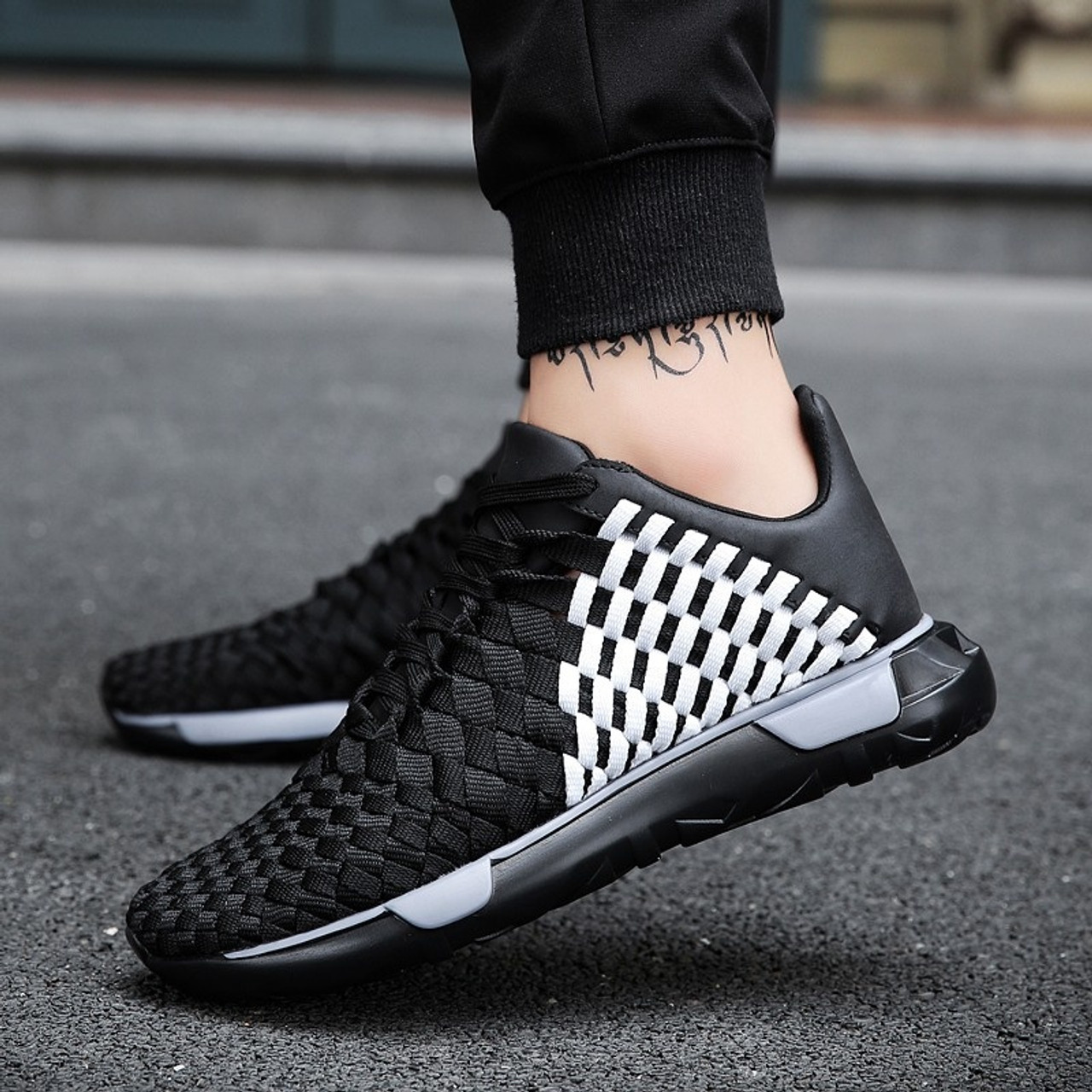 stylish mens running shoes