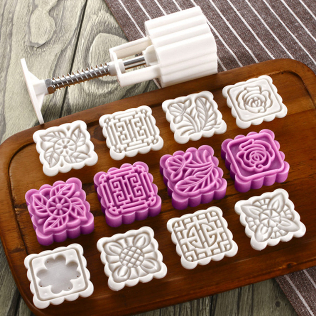 150g Moon Cake Mold Stamp Cookies DIY Stamps Mould Hand Press Flower Baking  Tool | eBay