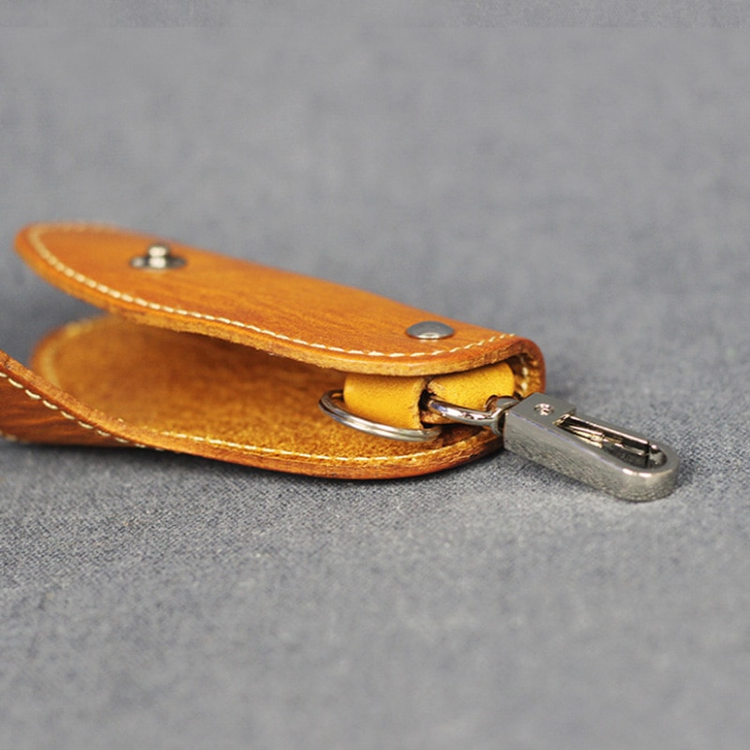 Genuine Leather Cigarette Packs Lighters Belt Clip Outdoor Hunting