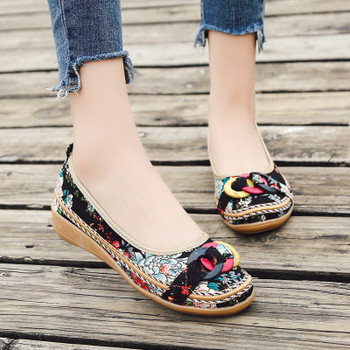 Lucyever 2018 Vintage Women Flats Shoes Ladies Round Toe Slip-On Flats Shallow Mouth Shoes Ethnic Soft Sole Embroidery Shoes  