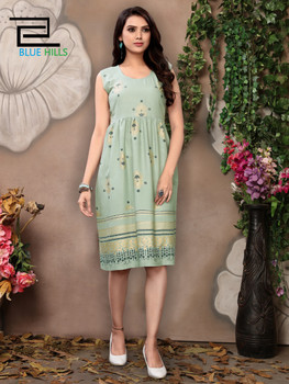 Indian Stylists Sleeves Rayon Print Pista Green Kurti (Size-XXL)