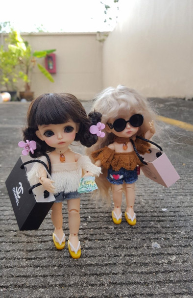 bjd 1/8 dolls  yellowW Happy  with eyes