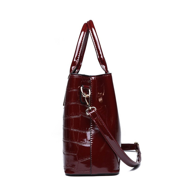 European Fashion Patent Leather Tote Bag 2019 Winter New Dress Women Shoulder Crossbody Bags Large Alligator Female Handbags European Fashion Patent Leather Tote Bag 2019 Winter New Dress Women Shoulder Crossbody Bags Large Alligator Female Handbags
