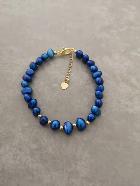 Natural Freshwater Pearl Bead Strand Bracelet with Gold Plated Charms Royal Blue Color Love Wish Stretched Bangle for Women Jewelry Gift