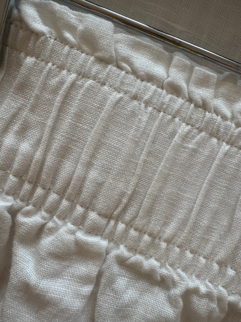 DRESS ME UP WHITE WHITE LINEN SHORT