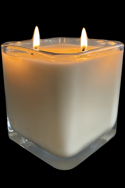 WINTER WREATH DOUBLE WICK CANDLE  21 oz.