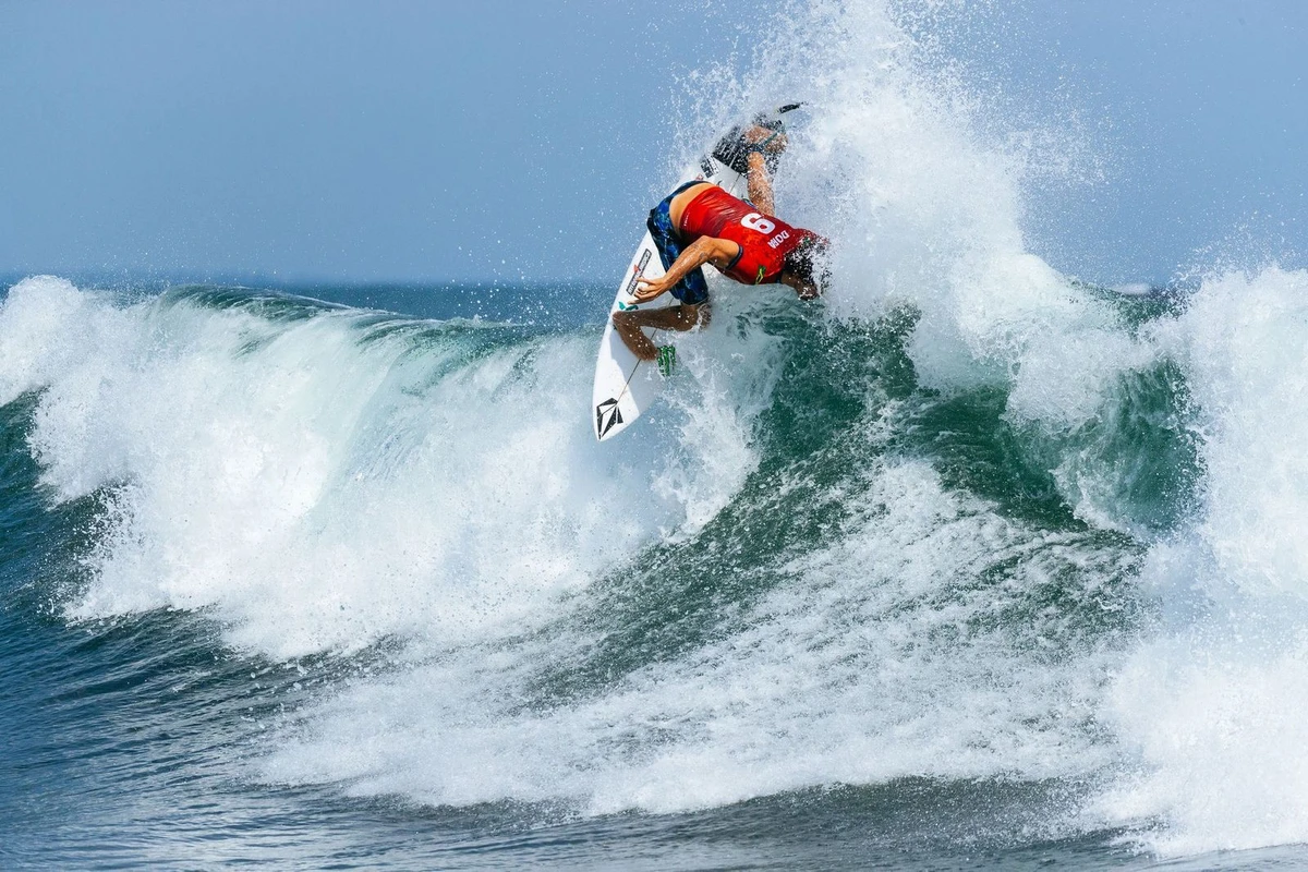…Lost Formula-1 (F-1) surfboard – photo 2