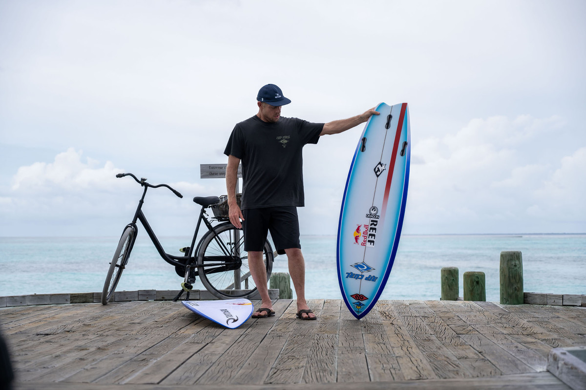 …Lost Micks Tape surfboard – photo 1