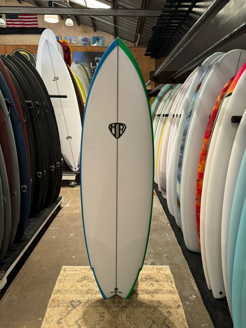 5'8 MARK RICHARDS FLYING FISH SURFBOARD (267463) - Catalyst at Bashams