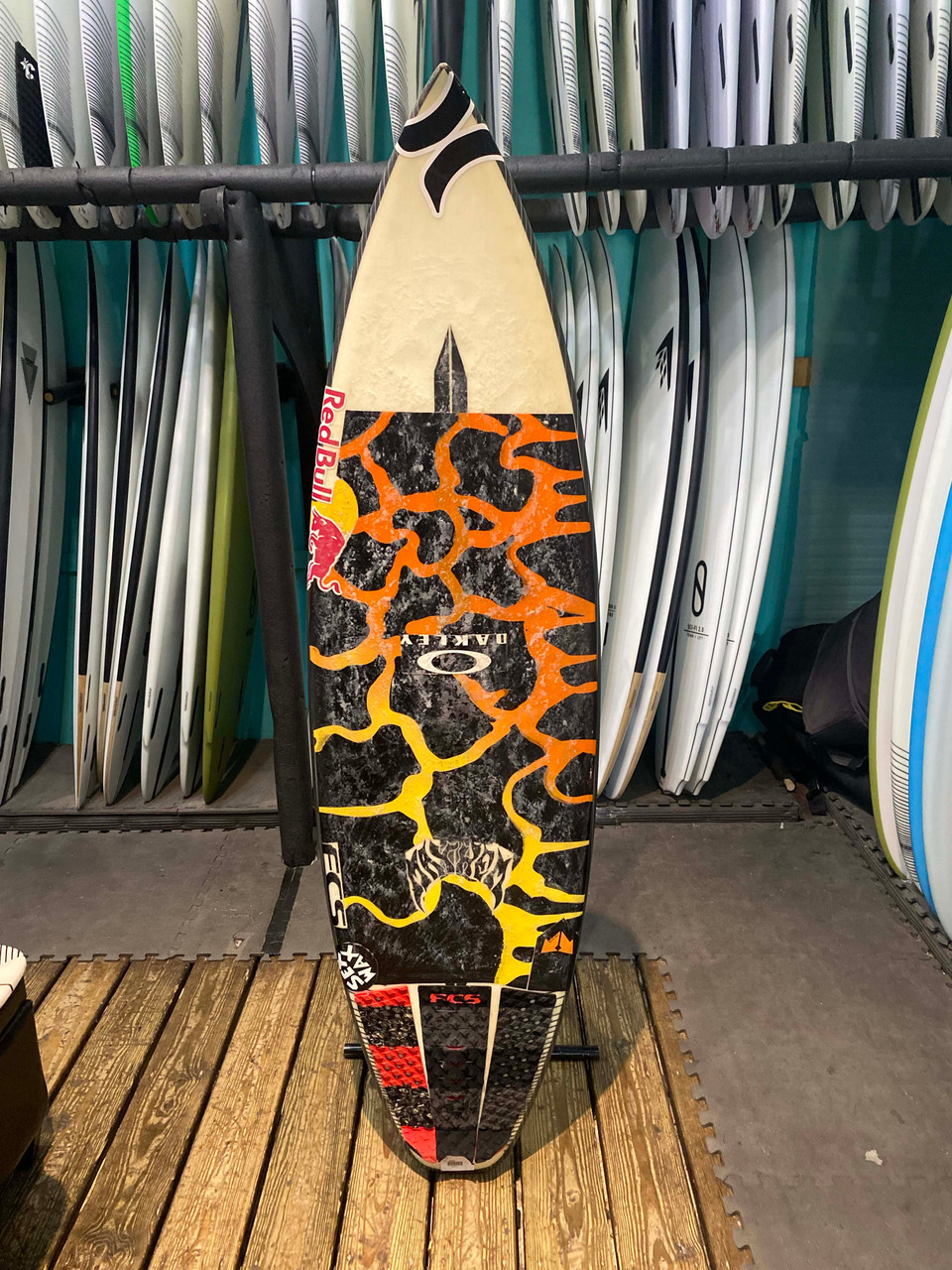 5'7 LOST DRIVER 2.0 USED SURFBOARD- Catalyst