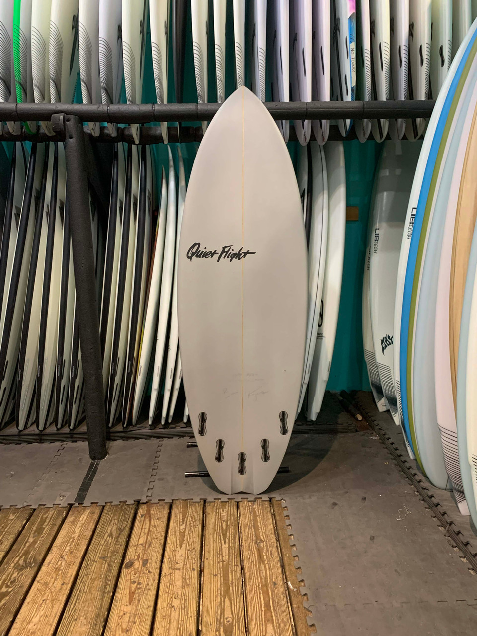 5'11 QUIET FLIGHT ANTI HERO SURFBOARD (61744) Catalyst