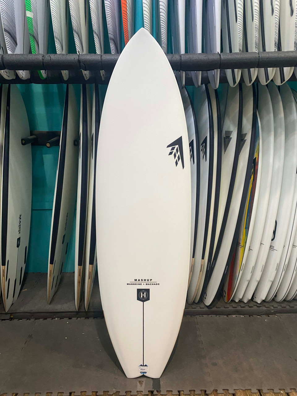 ファイヤーワイヤー6'2 SPITFIRE Firewire Spitfire 6'0 x 20 ½ x 2 ½ Surfboard • USED