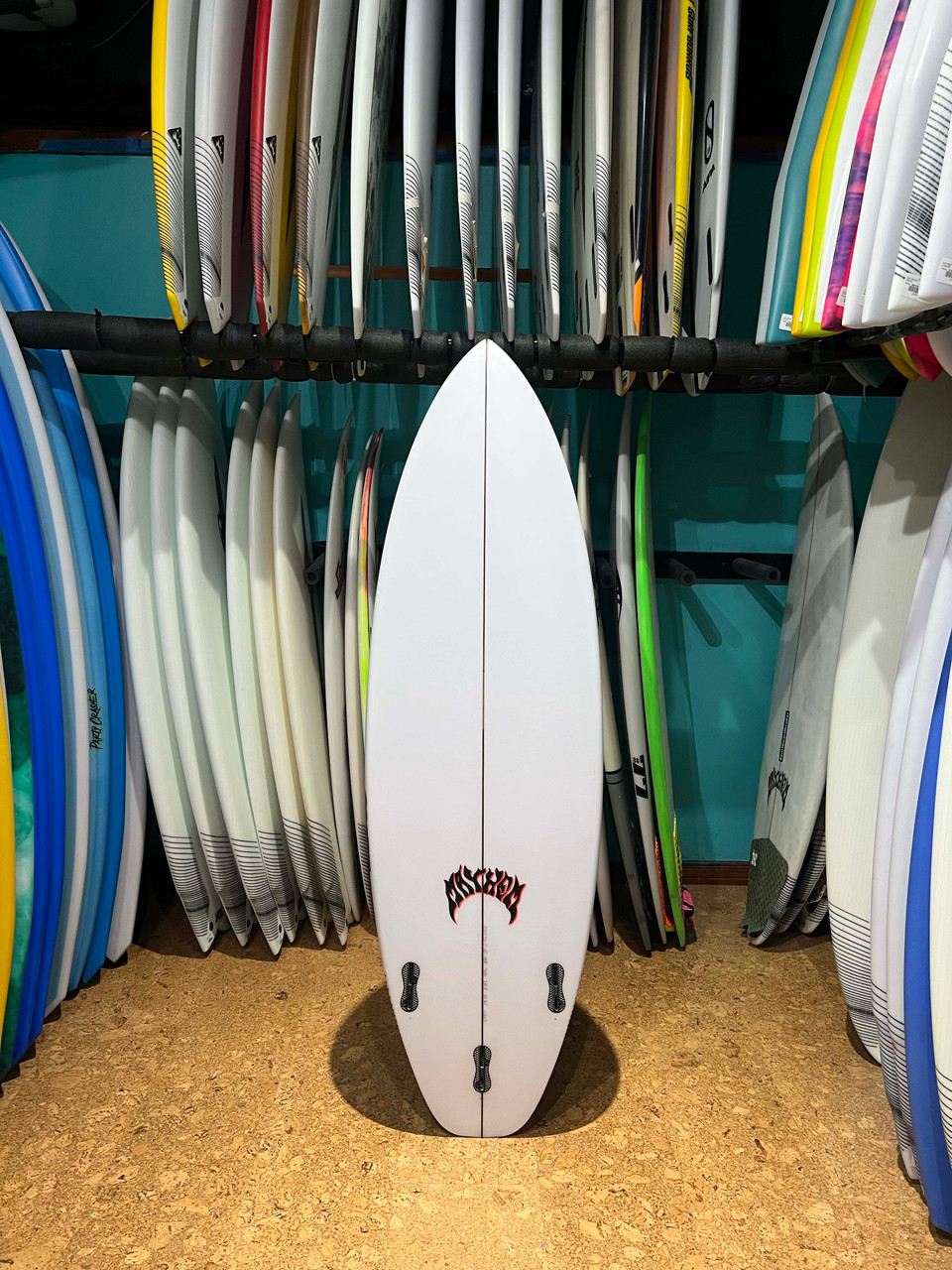 5'8 LOST UBER XL SURFBOARD (246894) Catalyst