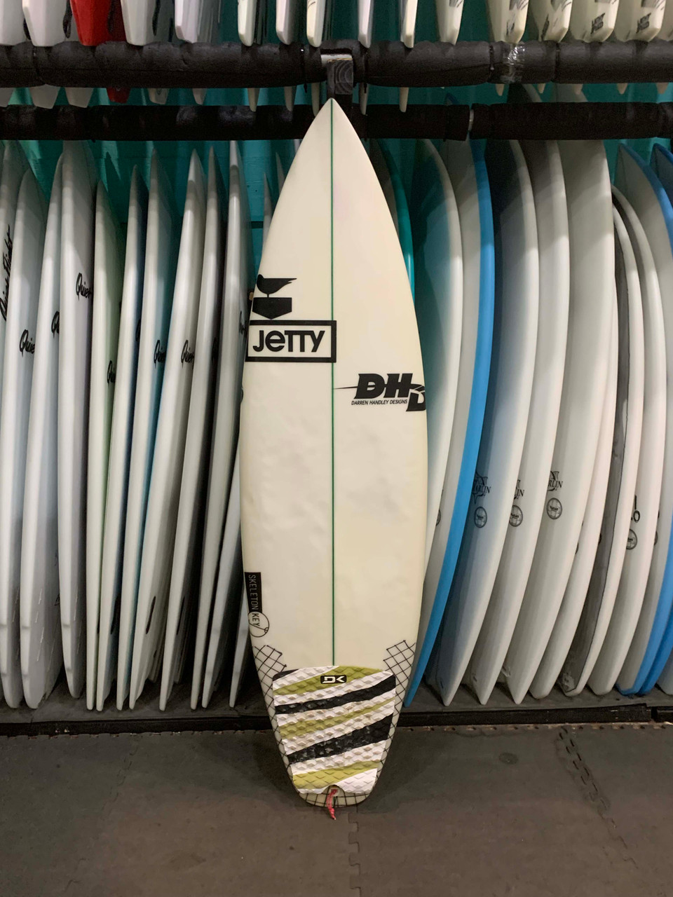 5'7 DHD SKELETON KEY USED SURFBOARD