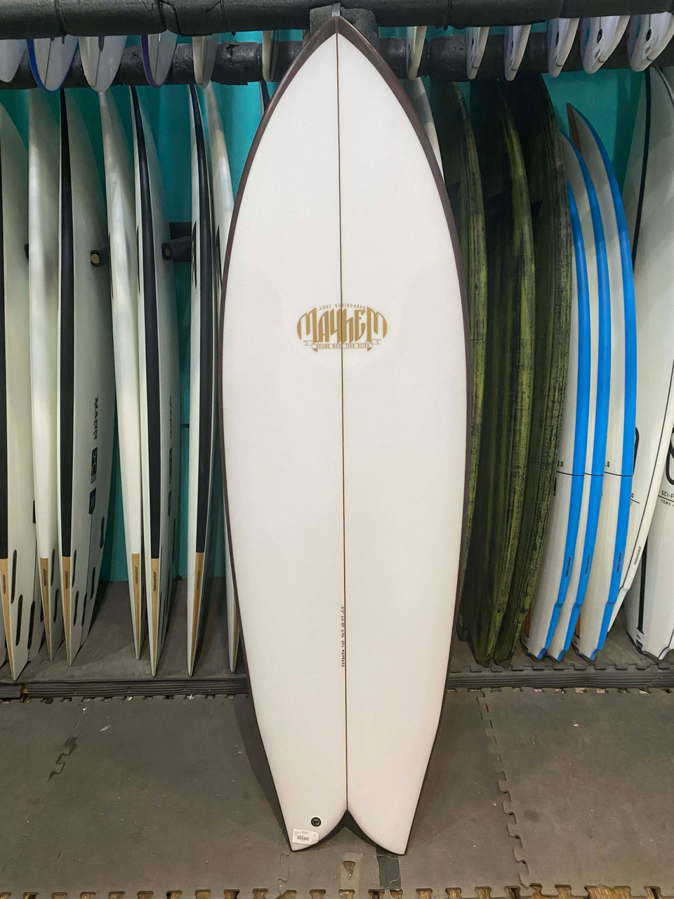 LOST RNF-RETRO REVAMP 5'7” 33.05L