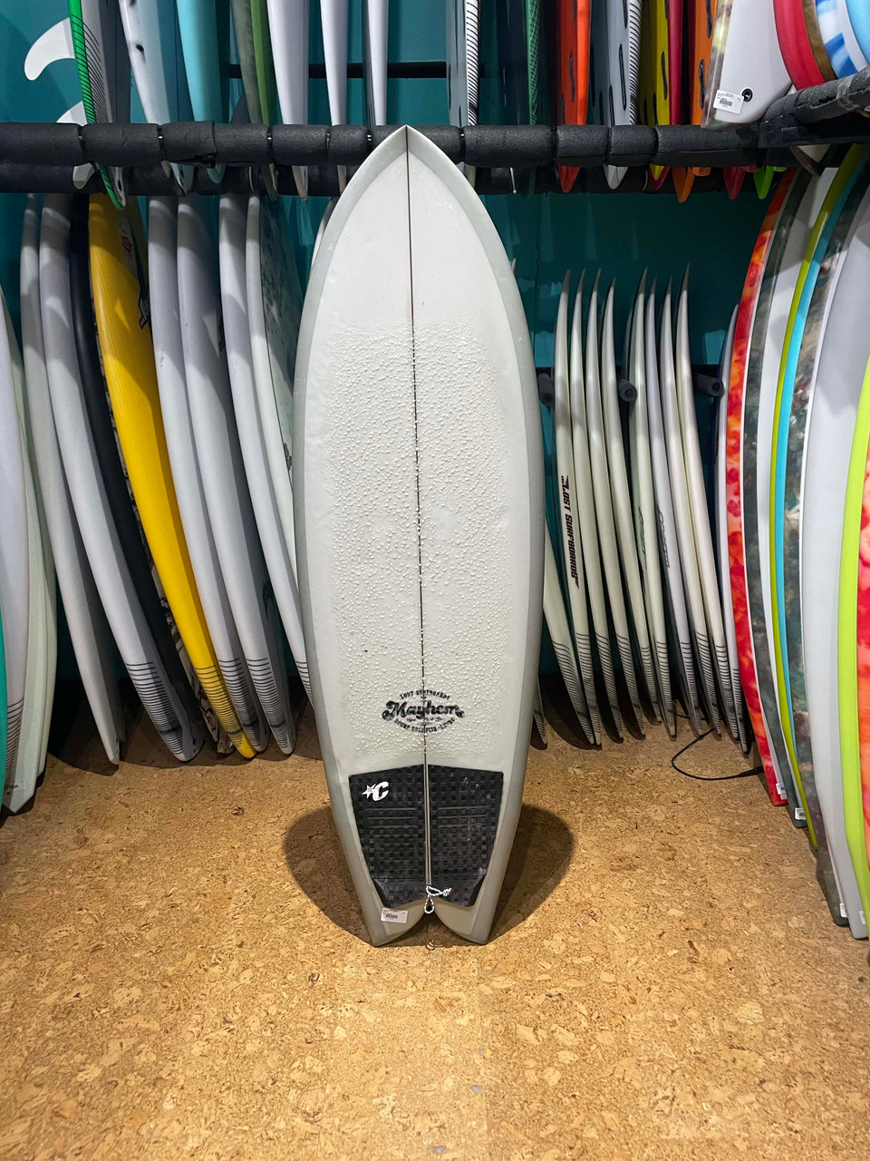 5'7 LOST RNF RETRO USED SURFBOARD (178591) - Catalyst