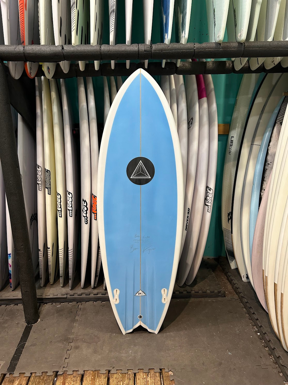 5'5 QUIET FLIGHT BADFISH SURFBOARD (62269) Catalyst