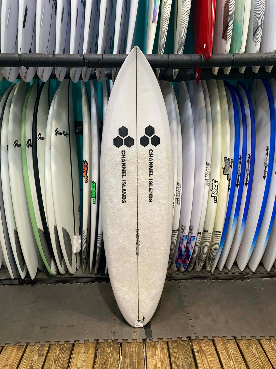 5'11 CI TWIN PIN USED SURFBOARD- Catalyst
