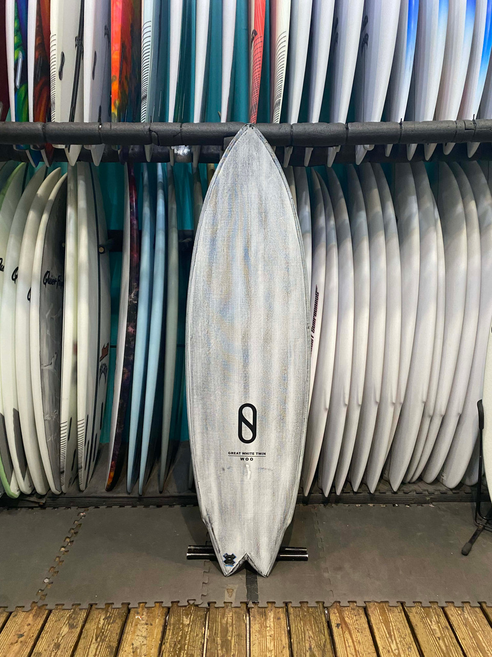 【新品同様】FIREWIRE Great White Twin 5’8 Great White Twin | Shop in United States
