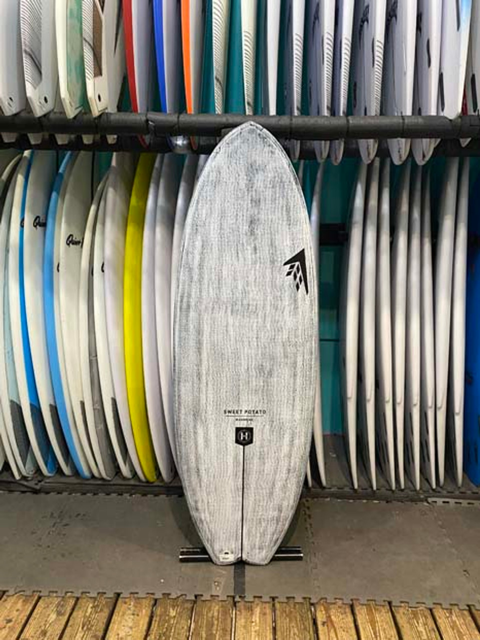 5'8 FIREWIRE SWEET POTATO HELIUM VOLCANIC SURFBOARD (2234277)