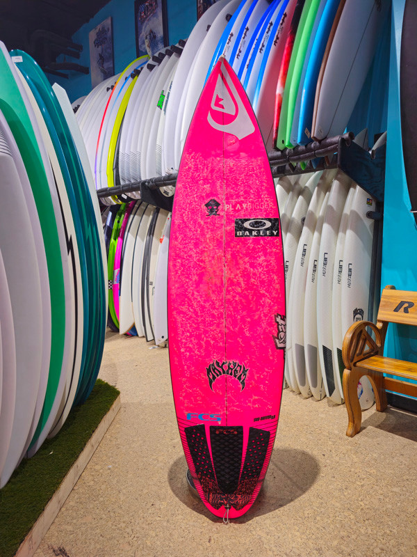 5'10.5 LOST SUB DRIVER 2.0 USED SURFBOARD (268072) - Catalyst