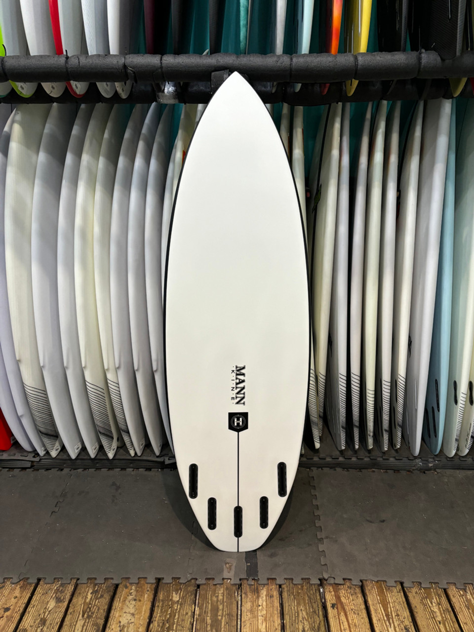 サーフィン・ボディボード FIREWIRE / DOMINATOR 5`8 Firewire Dominator 5'8 x 20 x 2 ⅜ Surfboard • USED
