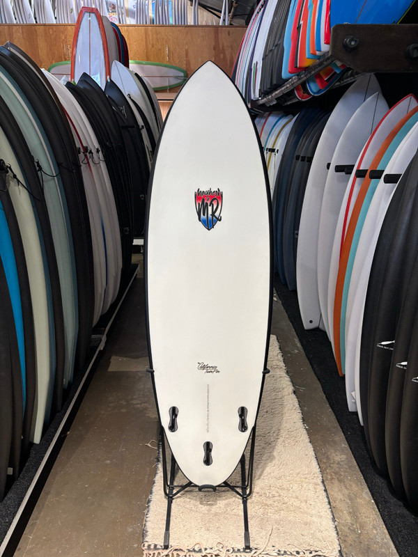 5'8 LOST CALIFORNIA TWIN PIN SURFBOARD (114923) - Catalyst at Bashams