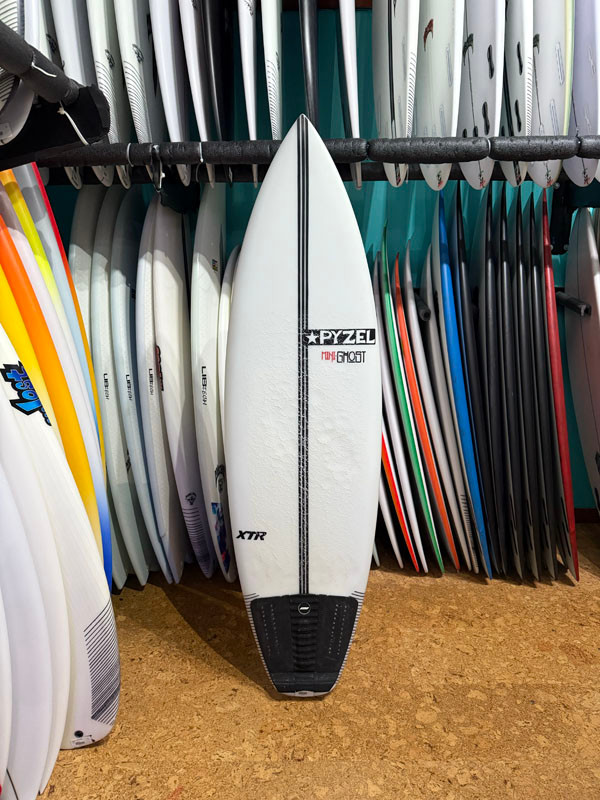 5'9 PYZEL MINI GHOST USED SURFBOARD- Catalyst