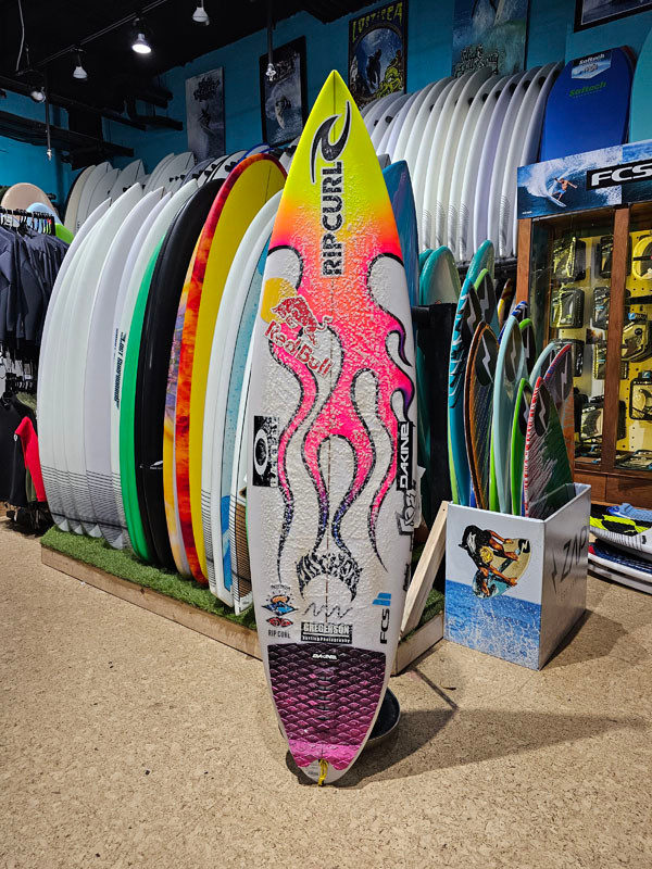 5'6 LOST POCKET ROCKET USED SURFBOARD- Catalyst