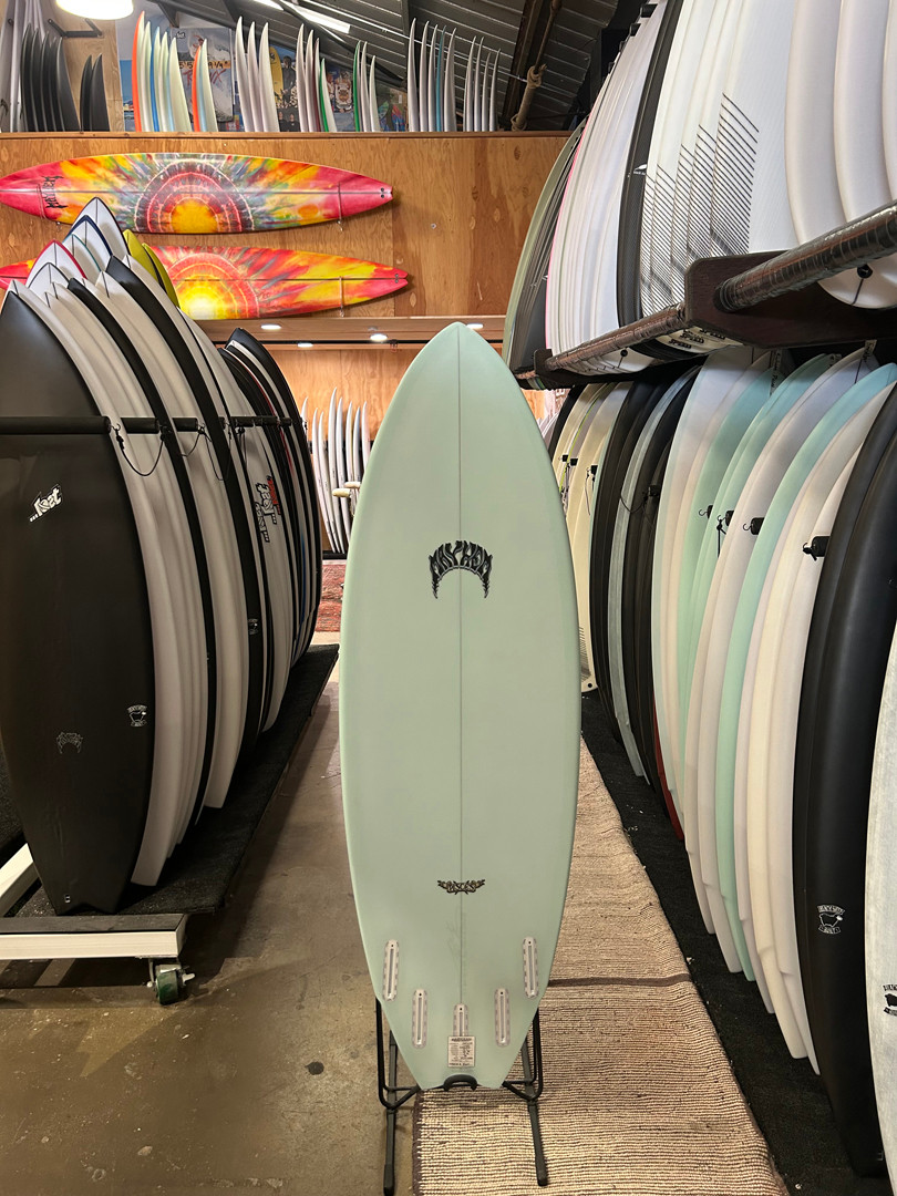 5'7 LOST PISCES SURFBOARD (284015) - Catalyst at Bashams