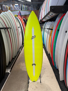 5'9 LOST LIGHTSPEED II MINI DRIVER SURFBOARD (120102)