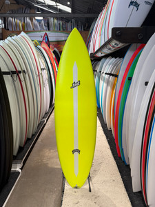 6'1 LOST LIGHTSPEED II MINI DRIVER SURFBOARD (120109)