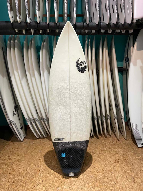 5'6 EPOXY SURFBOARD USED (543241)