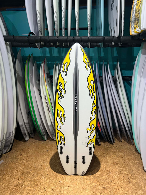5'6 QUIET FLIGHT ANTI HERO USED SURFBOARD (543152)