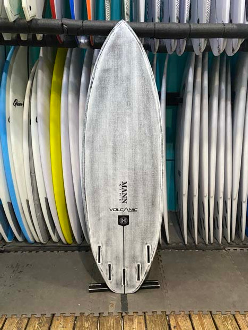 5'10 FIREWIRE DOMINATOR 2.0 HELIUM VOLCANIC SURFBOARD (1234211)