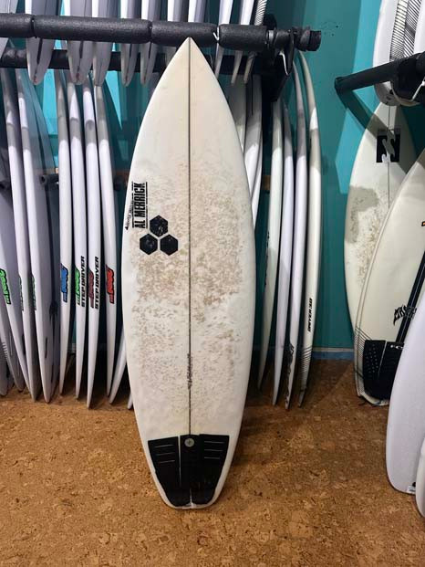5'7 CHANNEL ISLANDS ROCKET WIDE USED SURFBOARD (496771)