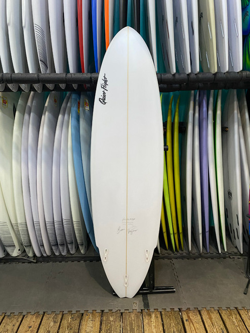 7'0 QUIET FLIGHT STINGFISH SURFBOARD (62768)