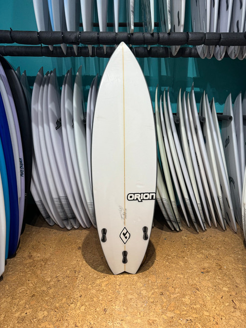 5'7 ORION USED SURFBOARD (26564)