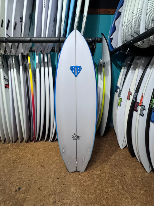 6'0 MARK RICHARDS FLYING FISH SURFBOARD- Catalyst