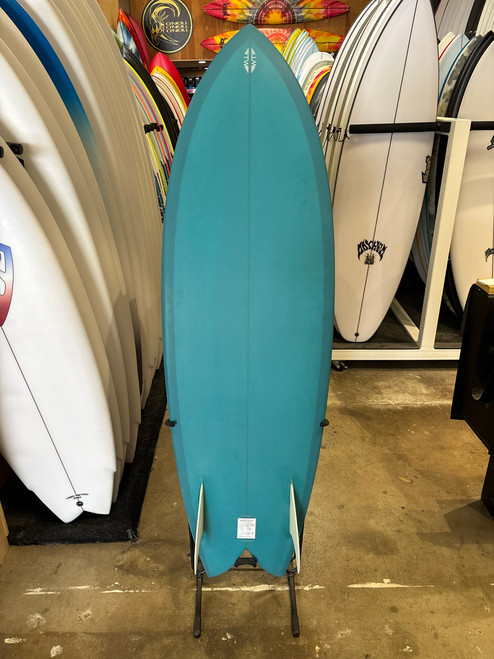 5'9 TYLER WARREN DREAM FISH SURFBOARD (B2834)