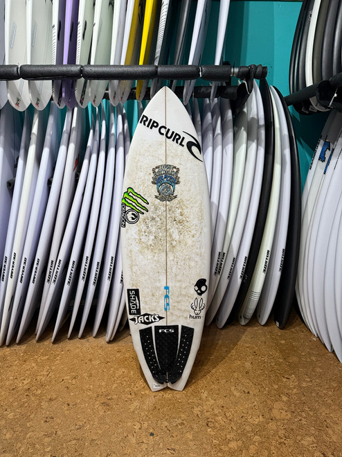 5'5 LOST PISCES USED SURFBOARD- Catalyst