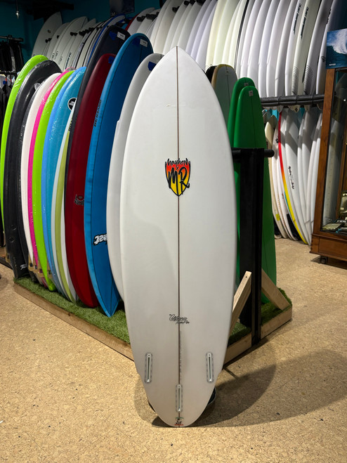 5'7 LOST CALIFORNIA TWIN PIN SURFBOARD (260380)