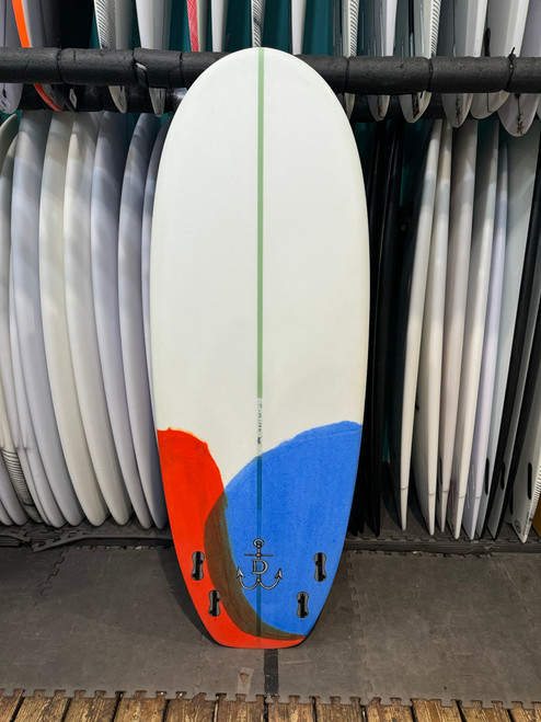 5'10 ECTIC USED SURFBOARD ()