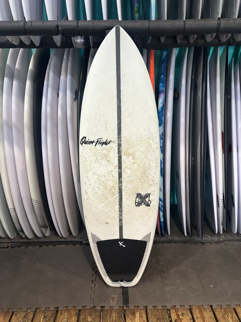 5'8 QUIET FLIGHT Q-FLEX ANTI HERO X USED SURFBOARD (63532)
