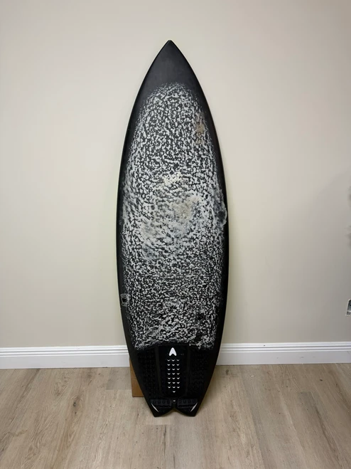 5'6 LOST BLACKSHEEP MOD QUAD USED SURFBOARD (283123)
