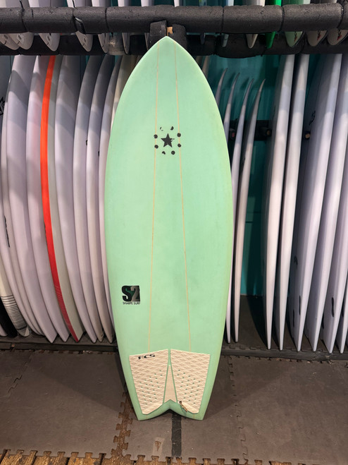 5'6 CUSTOM SHARPE USED SURFBOARD (407261)