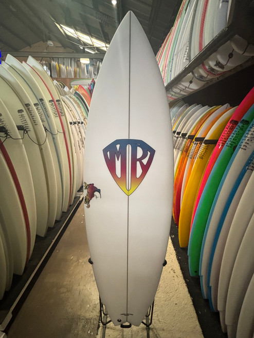 5'9 MARK RICHARDS 1980 RETRO PRO SURFBOARD (289334)