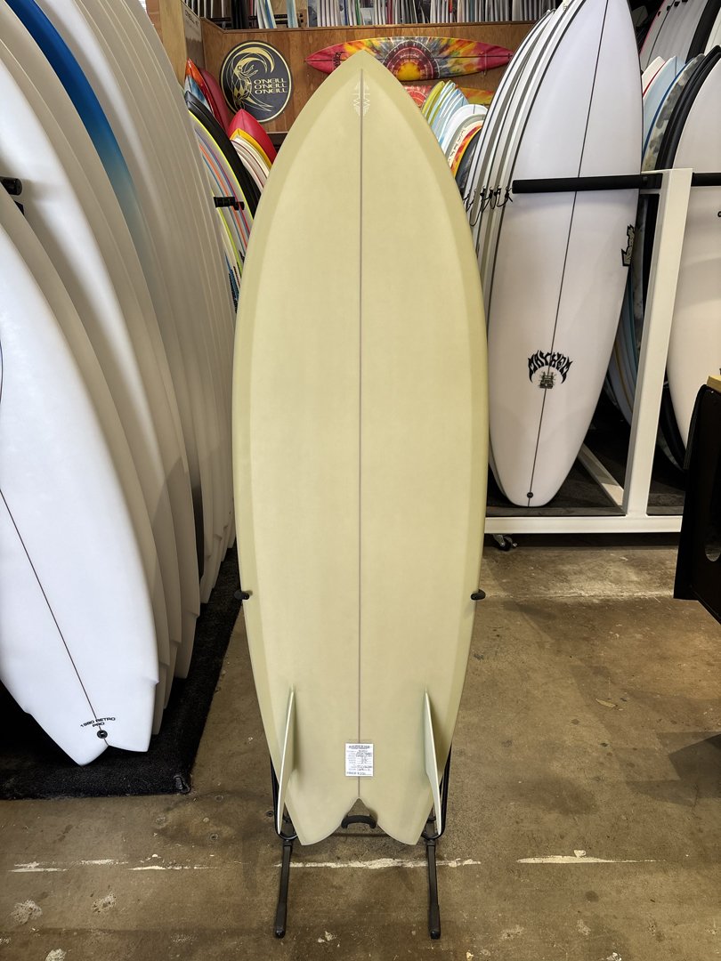 5'5 TYLER WARREN DREAM FISH SURFBOARD- Catalyst