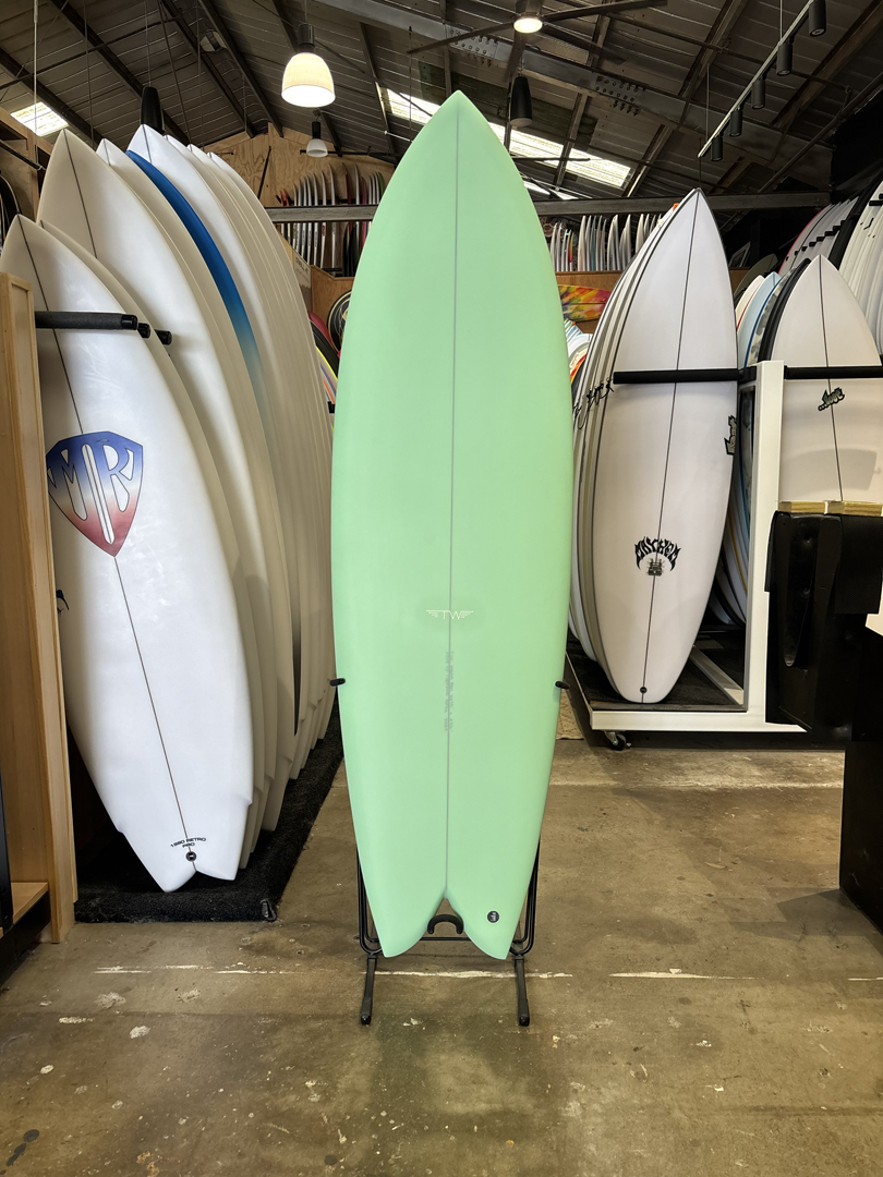 5'11 TYLER WARREN DREAM FISH SURFBOARD- Catalyst